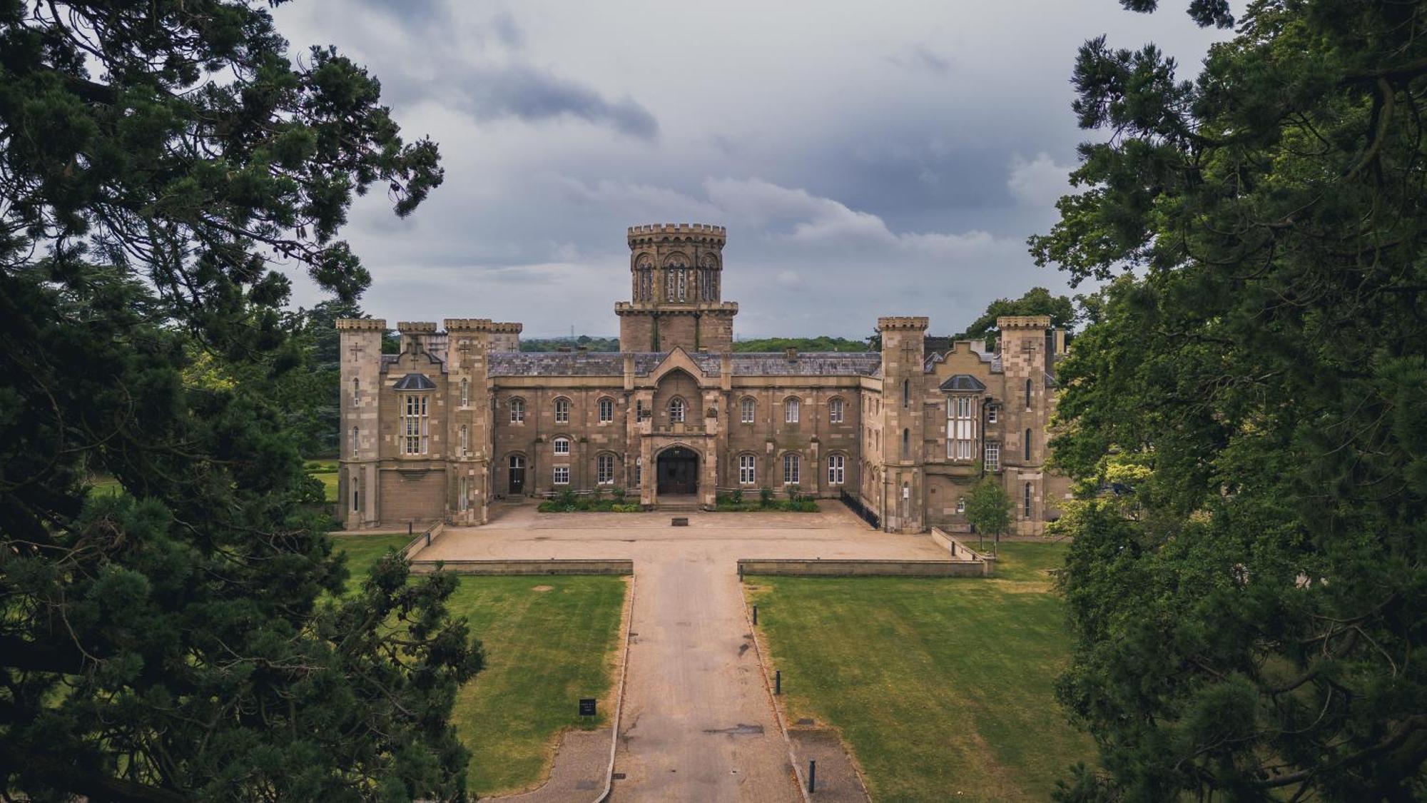 Studley Castle Hotel Exterior photo