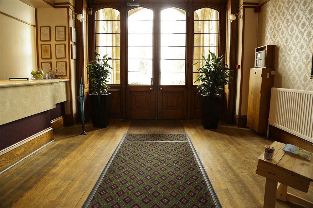 Studley Castle Hotel Exterior photo